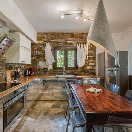 Efharis Beachfront Villa Platamonas Bagian luar foto